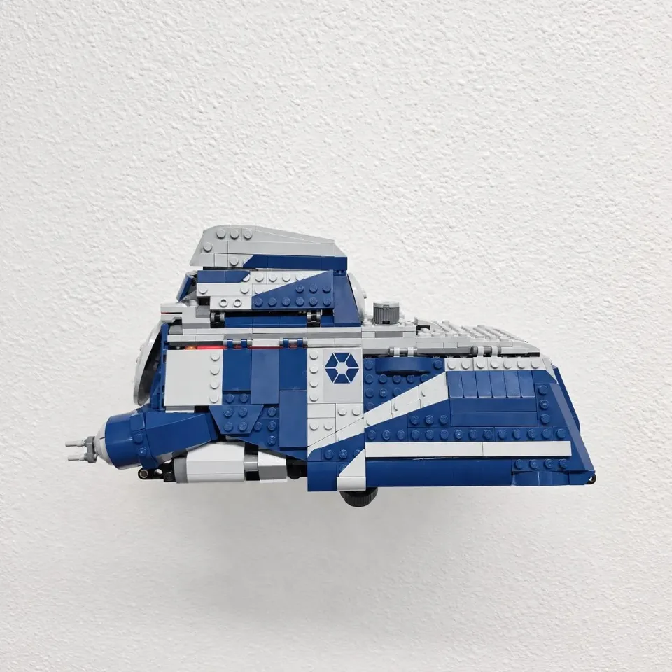 Adjustable Wall Mount for LEGO® Battle of Felucia Separatist MTT™ (75435)