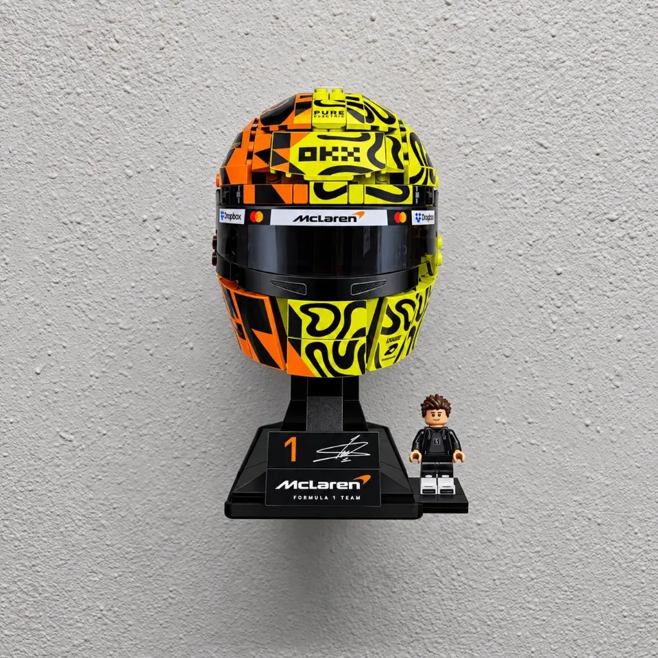 Wall Mount for LEGO® McLaren Team Lando Norris Helmet (43023)