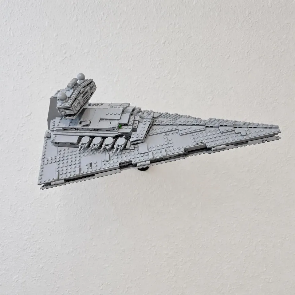 Imperial Star Destroyer (75394) — adjustable wall mount