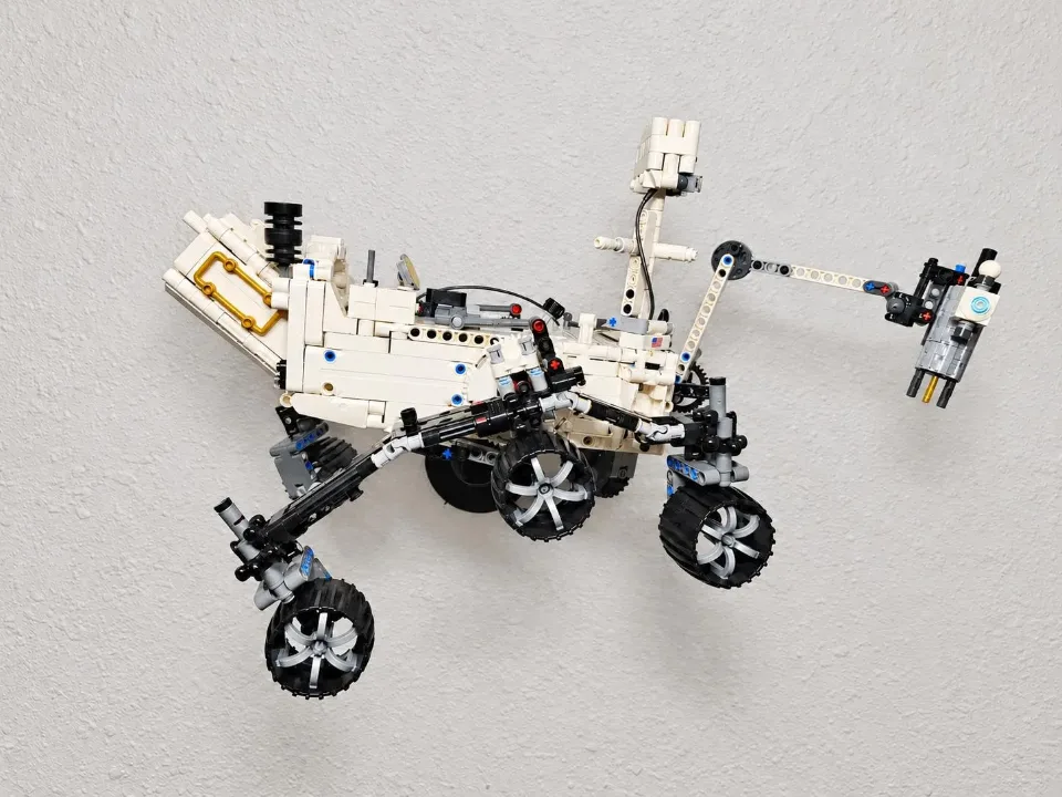 NASA Mars Rover Perseverance (42158) — adjustable wall mount