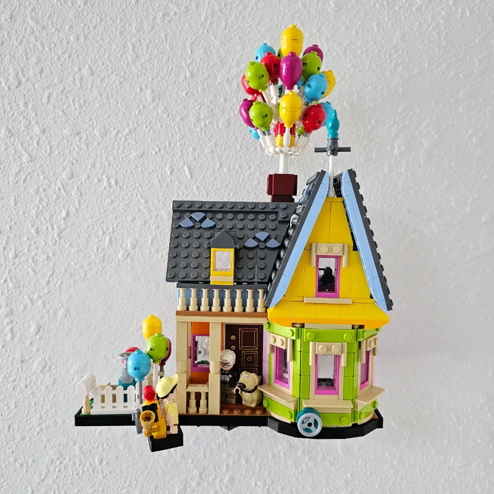Wall Mount for LEGO® Up House (43217)