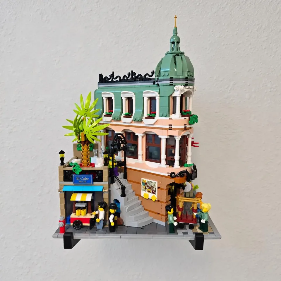 Wall Mount for LEGO® Boutique Hotel (10297)