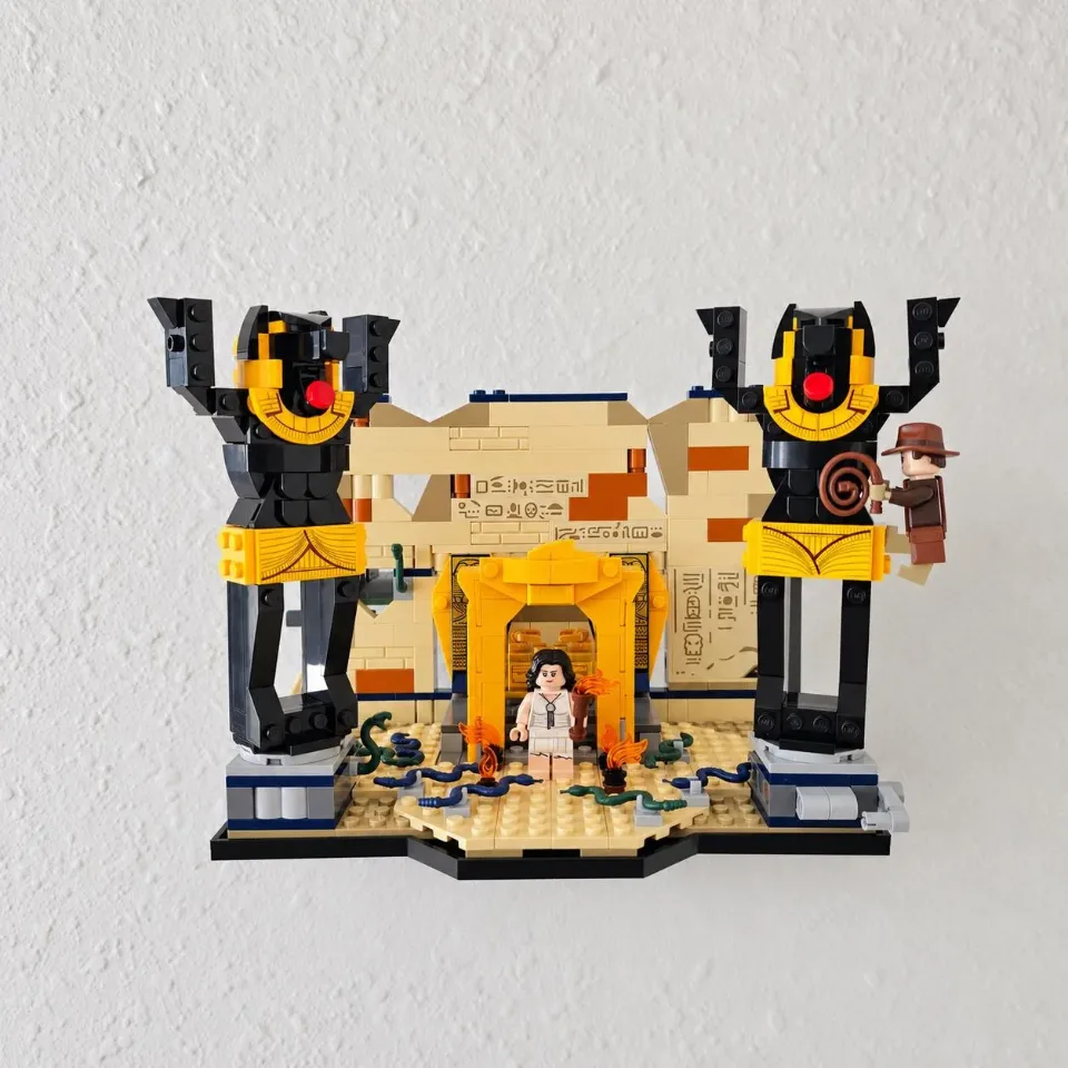 Wall Mount for LEGO® Indiana Jones™ Escape from the Lost Tomb (77013)