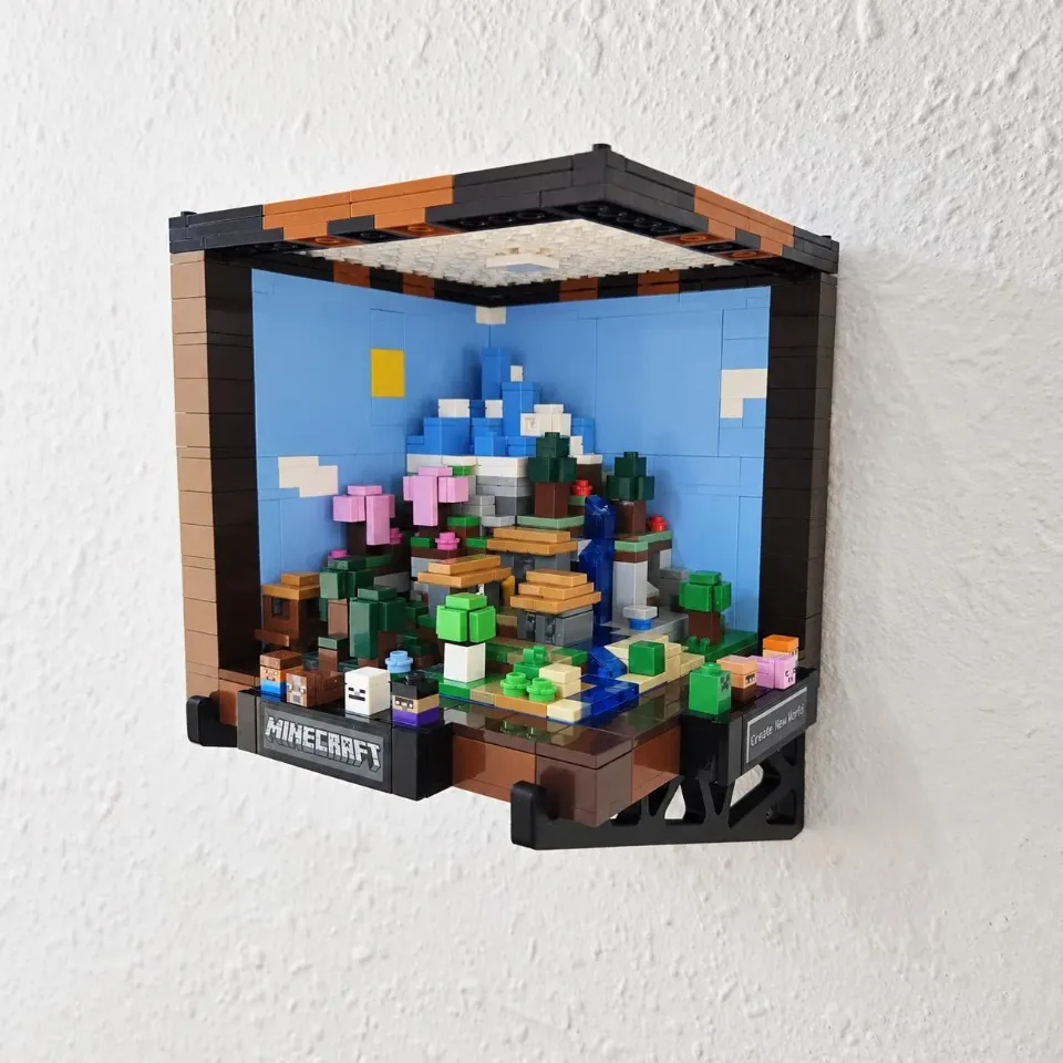 Minecraft Crafting Table (21265) — wall mount