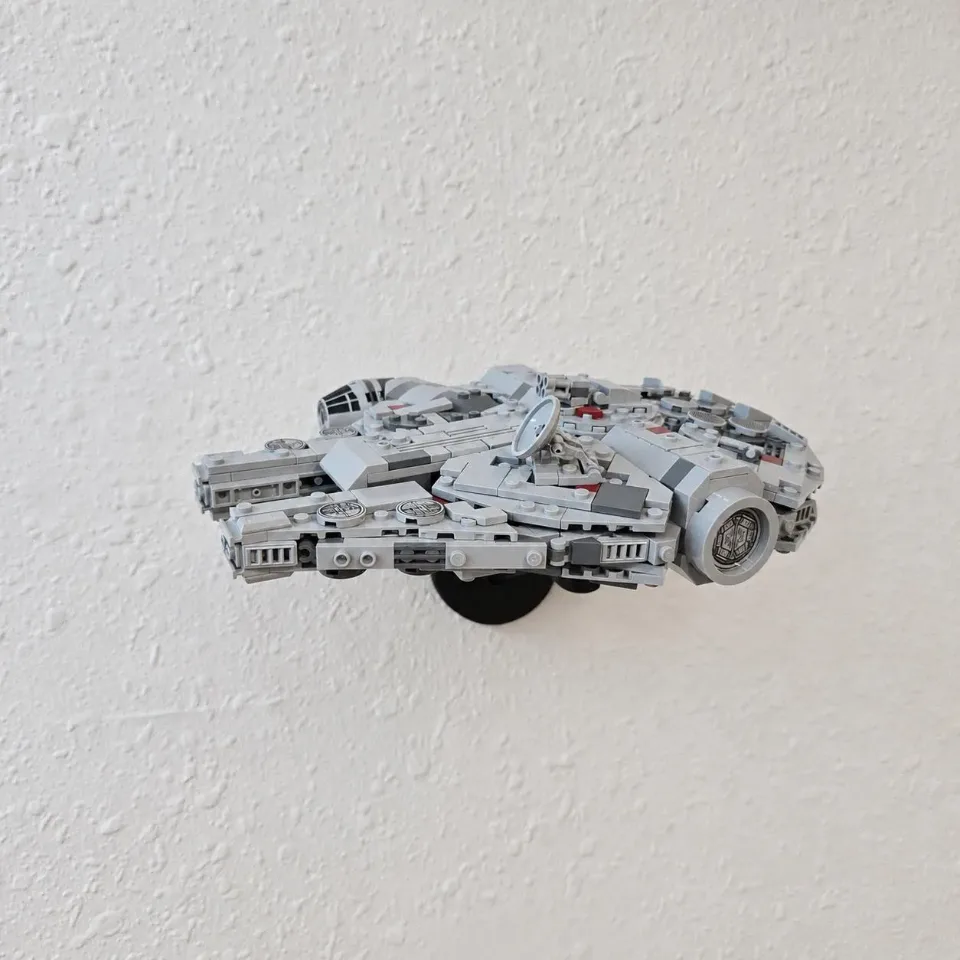 Adjustable Wall Mount for LEGO® Millennium Falcon™ (75375)